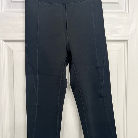 Ivy park black cropped leggings XS - Picture 2 of 2